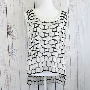 Black and White Sleeveless Sweater Loose Knit............126